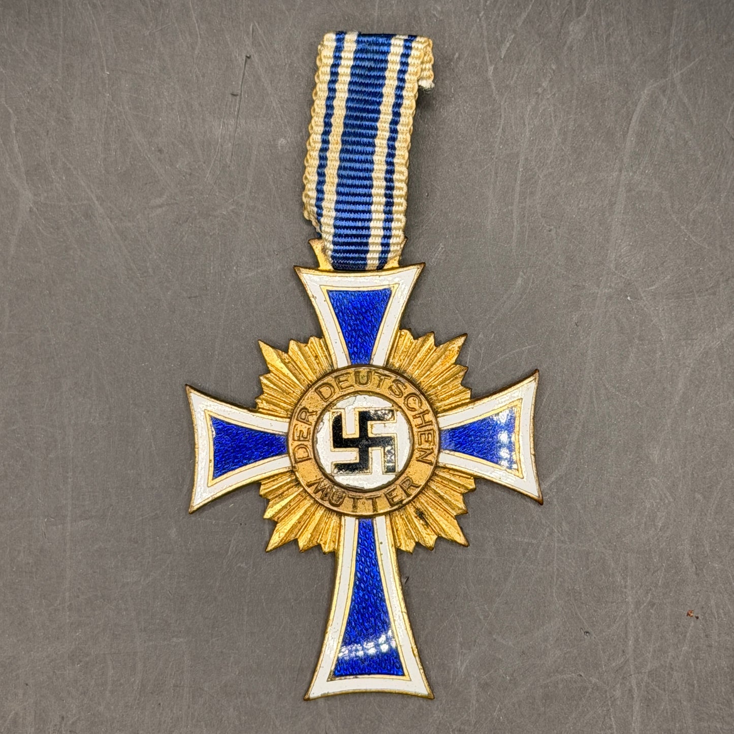 WW2 original artifact – Mutter Kreuz Gold (short ribbon) – interior page