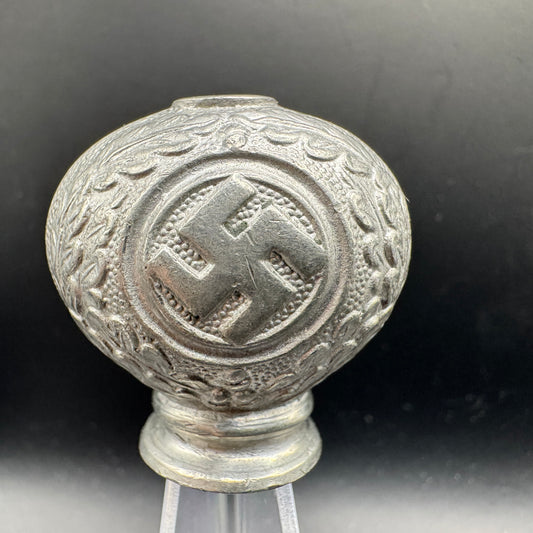 WW2 original artifact – 2nd Model Luftwaffe dagger pommel – interior detail