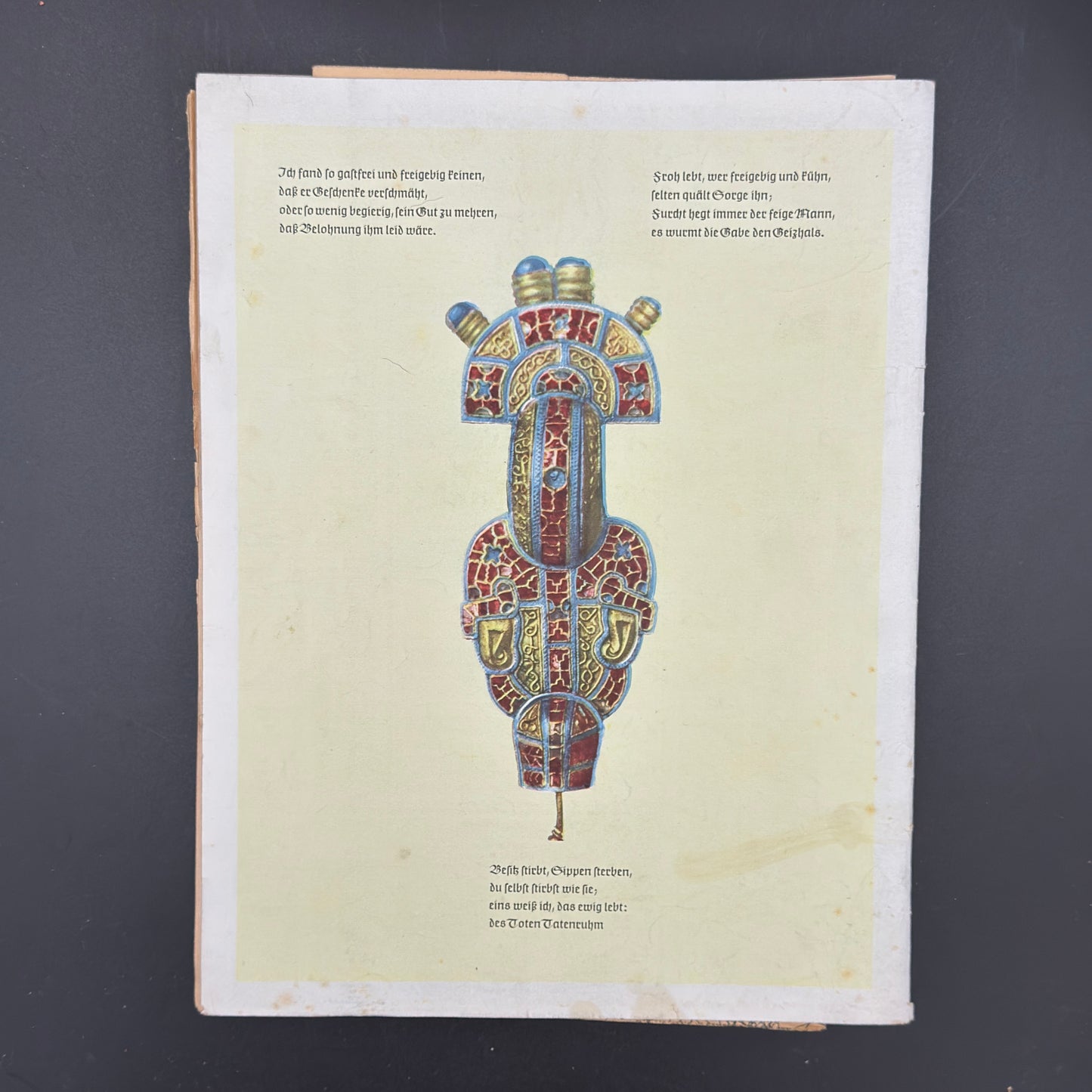 WW2 original artifact – Frauen Warte Januari 1939 – interior page