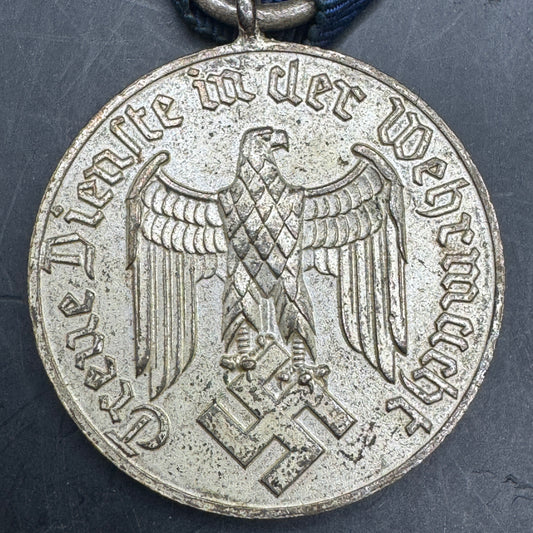 WW2 original artifact – Wehrmachtsdienstauszeichnung für 4 Jahre, in der Luftwaffe, an Einzelspange – interior detail