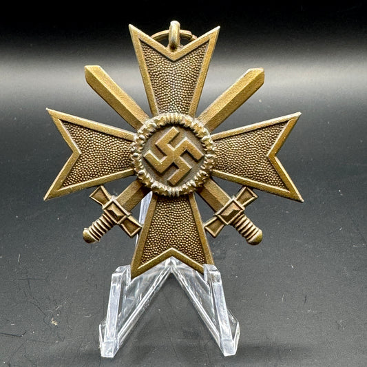 WW2 original artifact – Kriegs Verdienst Kreuz (KVK2) – interior detail