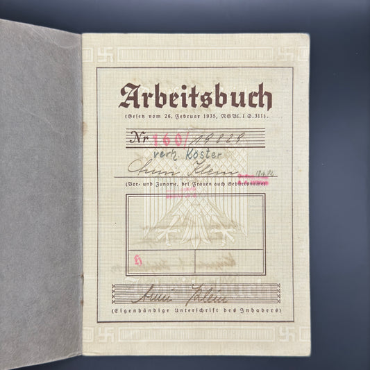 WW2 original artifact – Arbeitsbuch Shoe saleswoman – interior detail