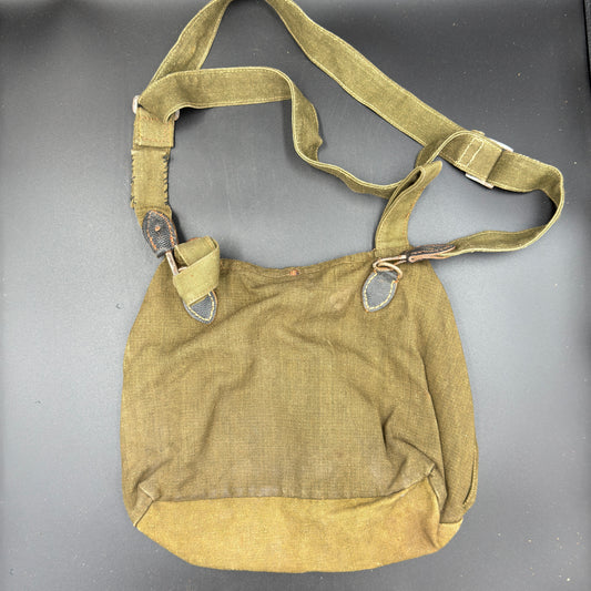 WW2 original artifact – Brotbeutel Modell 1944 – interior detail
