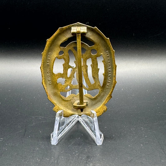 WW2 original artifact – DRL (Deutsches Reichsabzeichen für Leibesübungen) in Bronze – interior detail