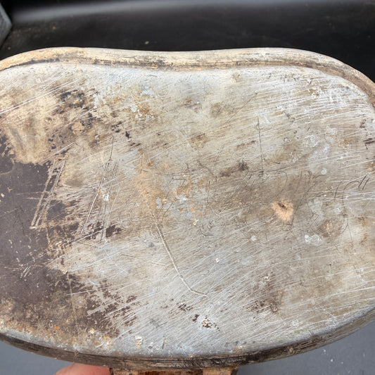 WW2 original artifact – German messkit lid with inscription"Huvers" – interior detail