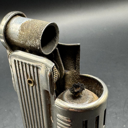 WW2 original artifact – WW2 German Duxi Karat lighter (RARE!) – interior detail