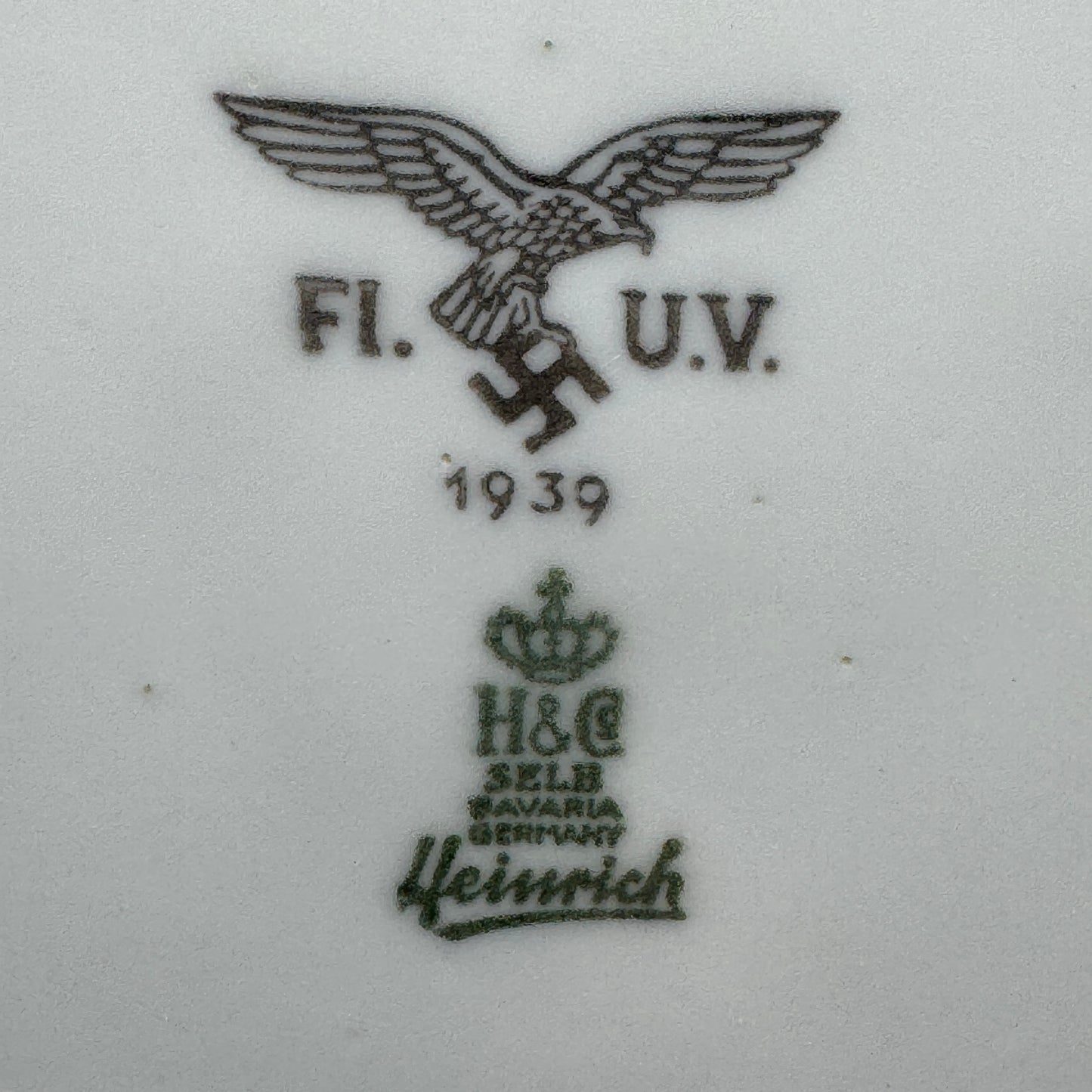 WW2 original artifact – Luftwaffe dinner plate 1939 Heinrich – interior title page