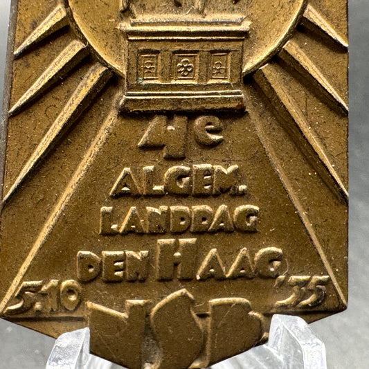 WW2 original artifact – NSB '4e Algem. Landdag Den Haag' Tinnie 1935 – interior detail
