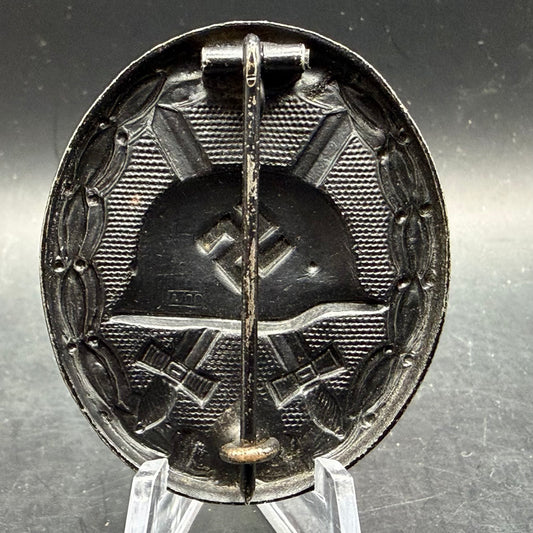 Rear view of WWII German Black Wound Badge Verwundetenabzeichen L/53