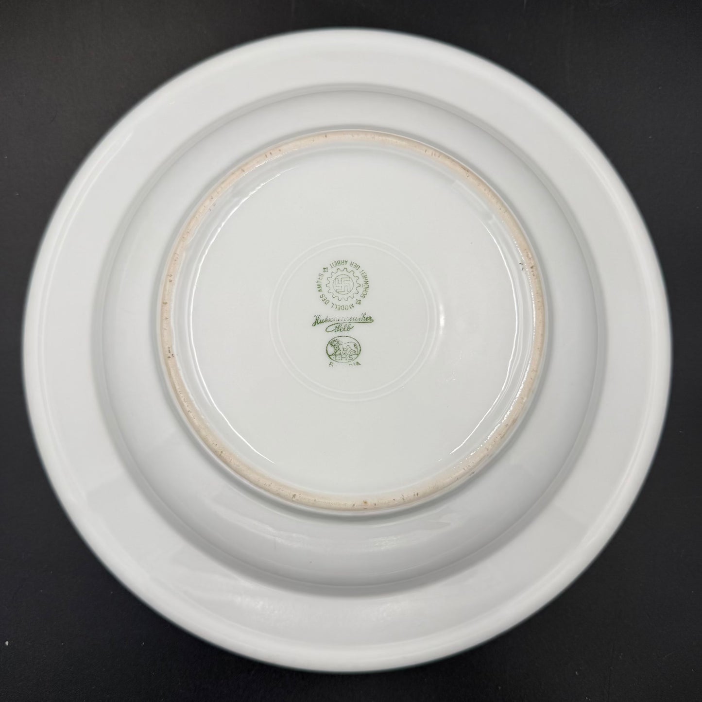 WW2 original artifact – WW2 “Schönheit der Arbeit” Deep Soup Plate – Hutschenreuther Selb Bavaria – 23.5 cm – Model des Amtes – interior page