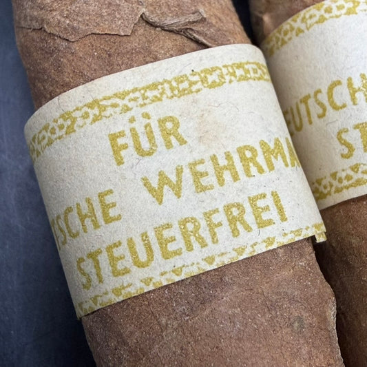 WW2 original artifact – Set of 3 Original WWII Wehrmacht “Steuerfrei” Cigars – Rare Complete Lot – interior detail