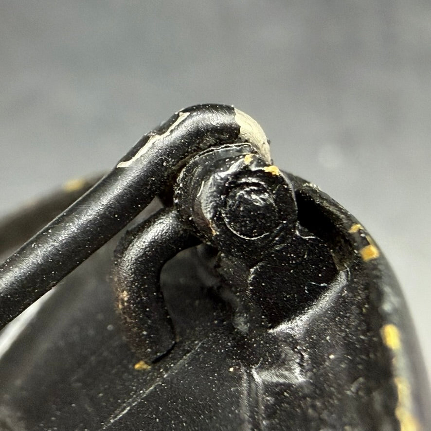 Side view of WWII German Wound Badge showing block hinge construction