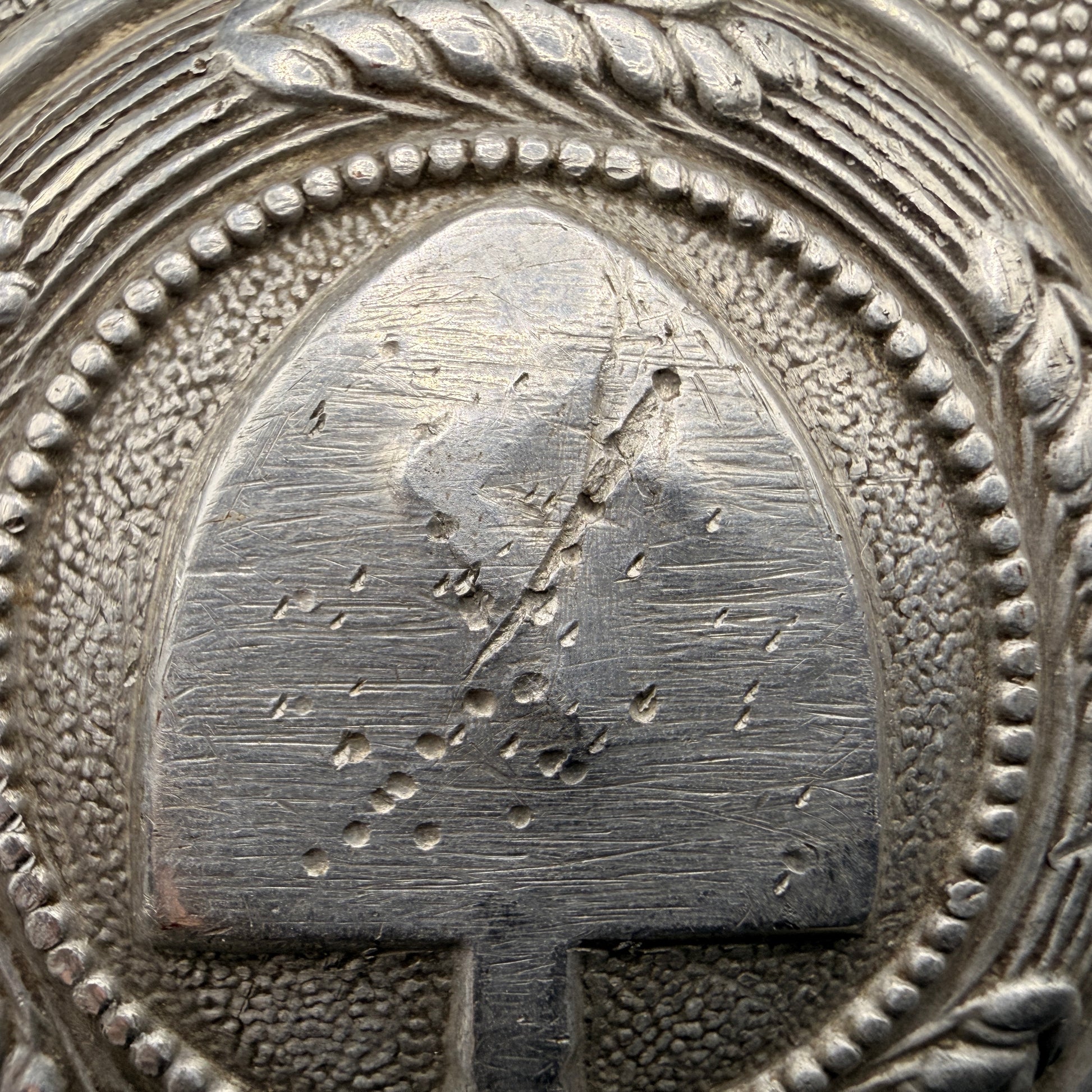 WW2 original artifact – Denazified RAD Belt Buckle (Herman Aurich 1937) with Original 95 cm Leather Belt – interior title page