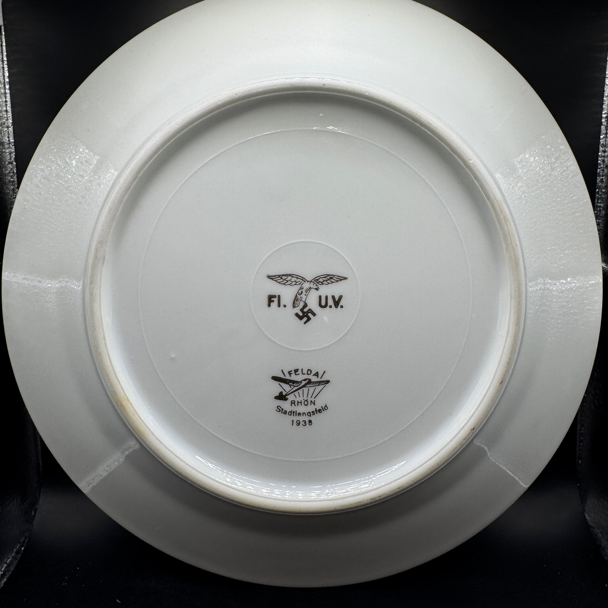 WW2 original artifact – Luftwaffe dinner plate 1938 Felda Rhön – interior detail