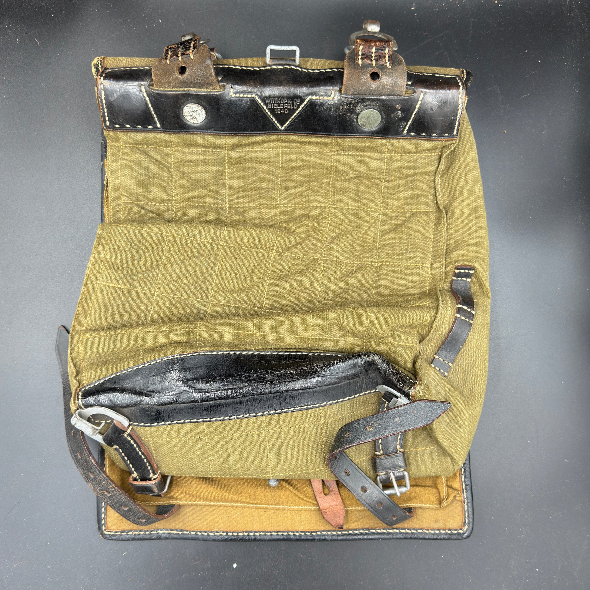 WW2 original artifact – Tornister 1940 – interior detail