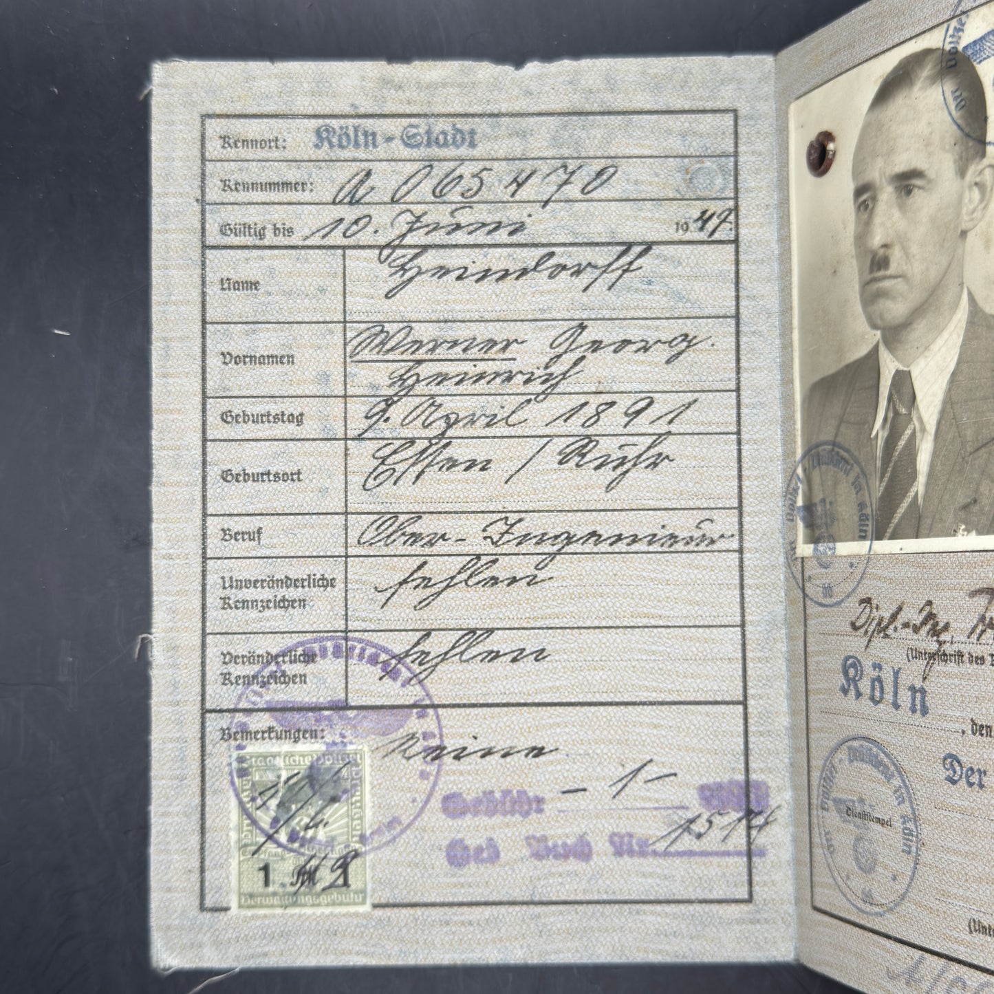 WW2 original artifact – Kennkarte Diplomat – interior detail