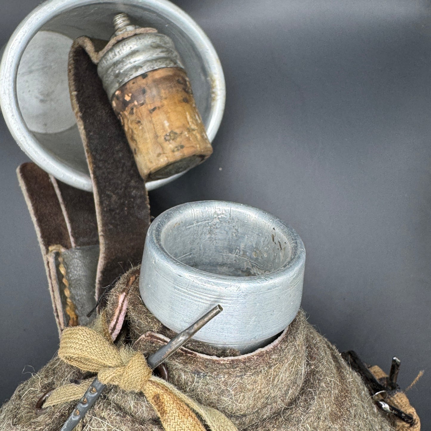 WW2 original artifact – WW1 GERMAN MEDICAL PATTERN WATER BOTTLE – interior page