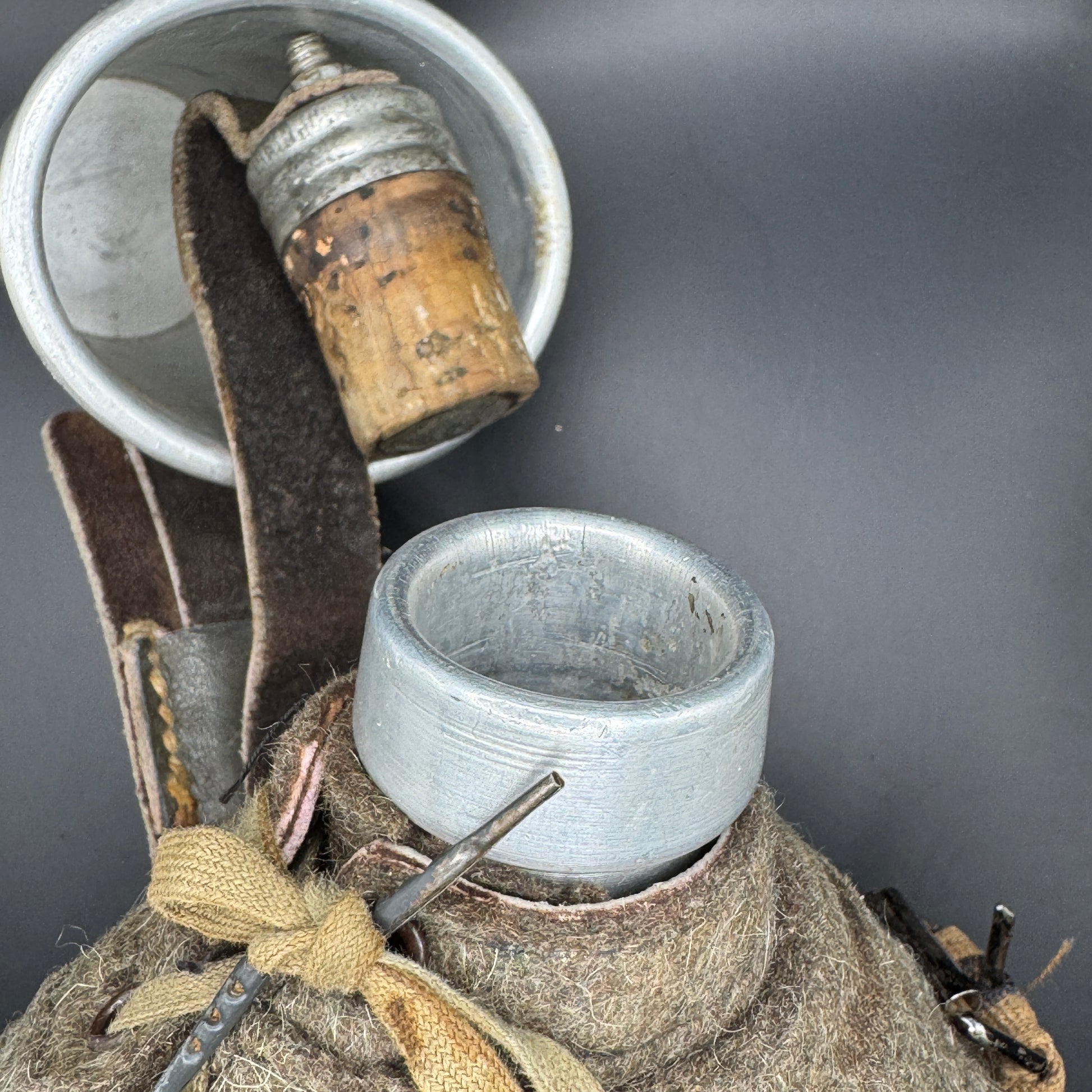 WW2 original artifact – WW1 GERMAN MEDICAL PATTERN WATER BOTTLE – interior page