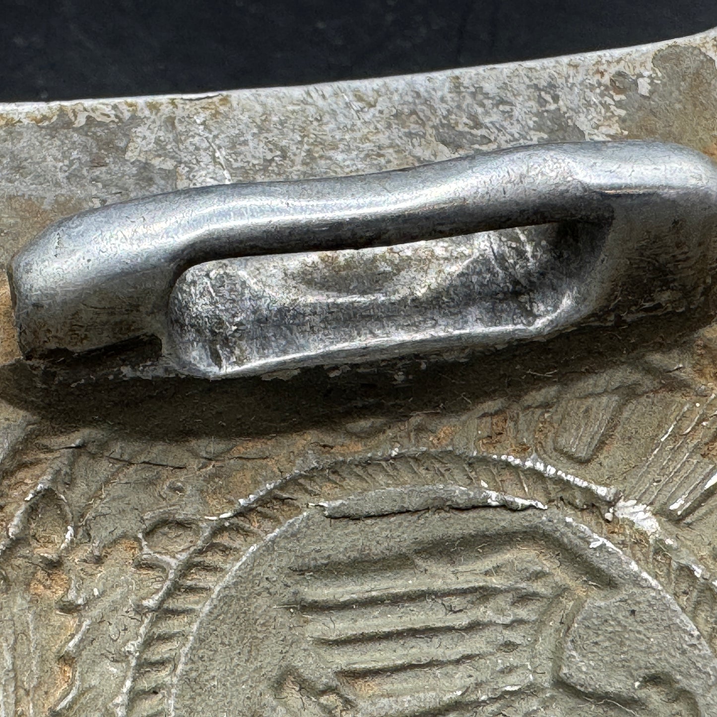 WW2 original artifact – Alumunium Heer Buckle with matching black belt – interior page