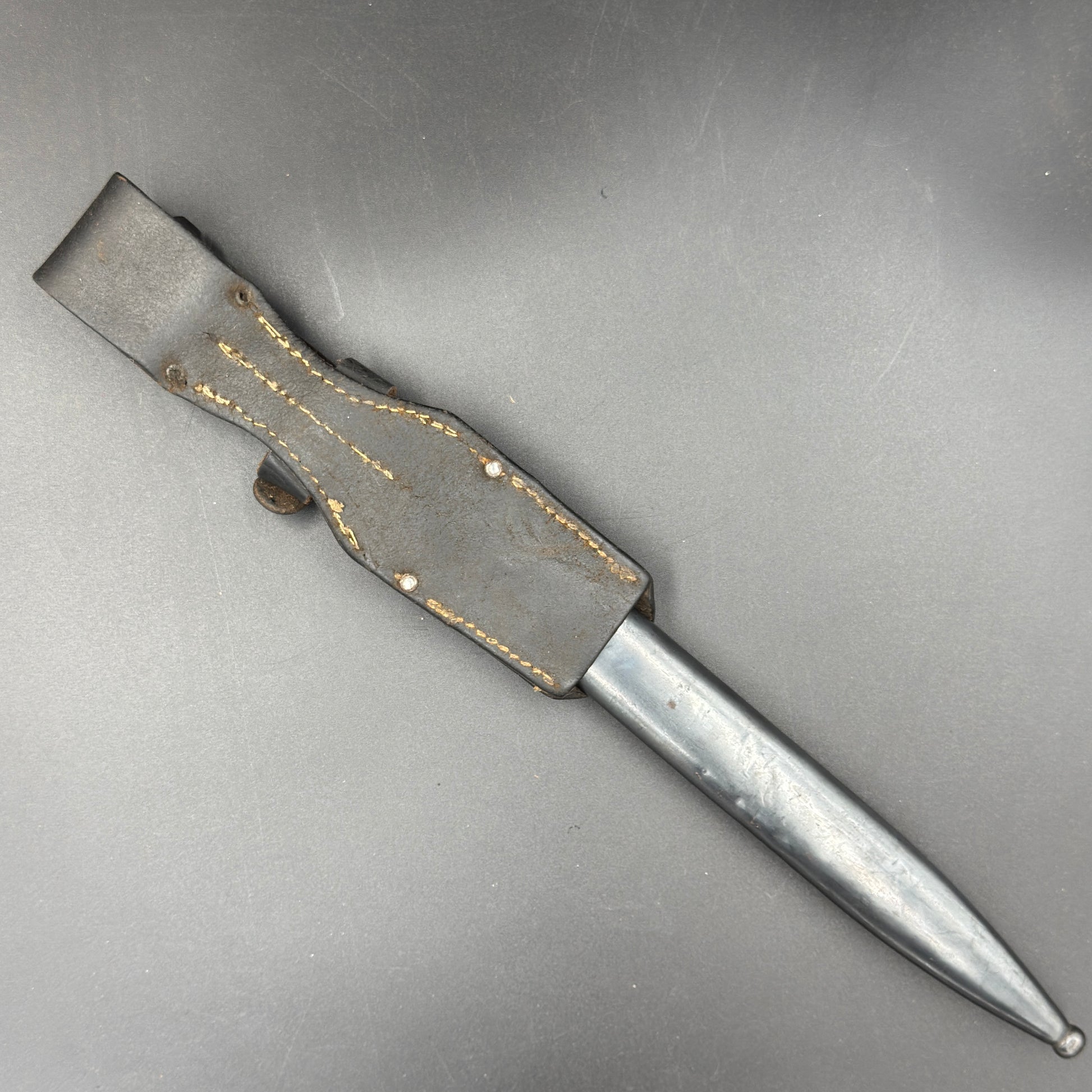 WW2 original artifact – Almost Mint K98 Bayonet with frog – interior page