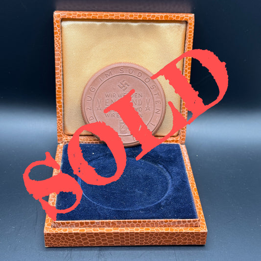 WW2 original artifact – Feldzug im Südosten 1941 table medaille – AxisArtifacts