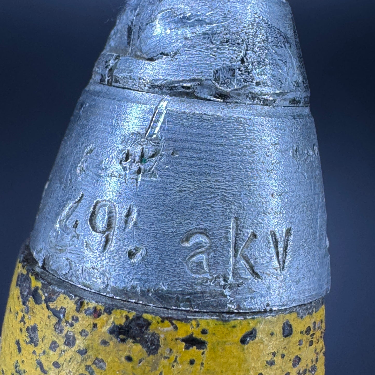 WW2 original artifact – 20mm FLAK High-Explosive Round with Dissected Tracer – interior page