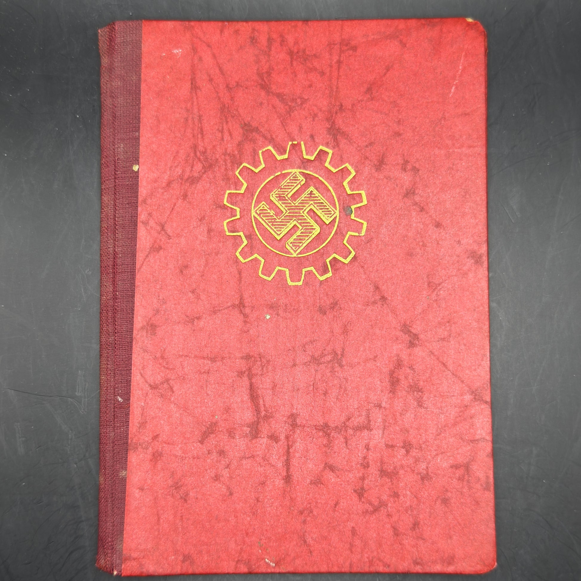 WW2 original artifact – Die Deutsche Arbeitsfront Mitgliedbuch Flugmotorenwerke – AxisArtifacts