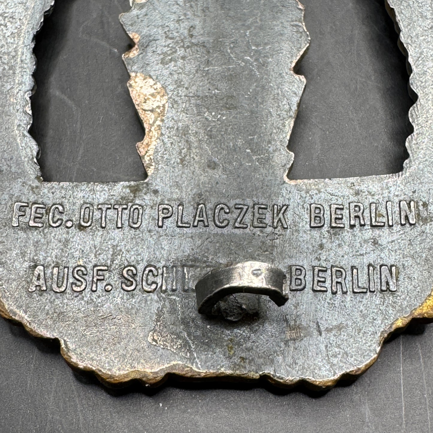 WW2 original artifact – Minensucher Abzeichen Buntmetal – interior page