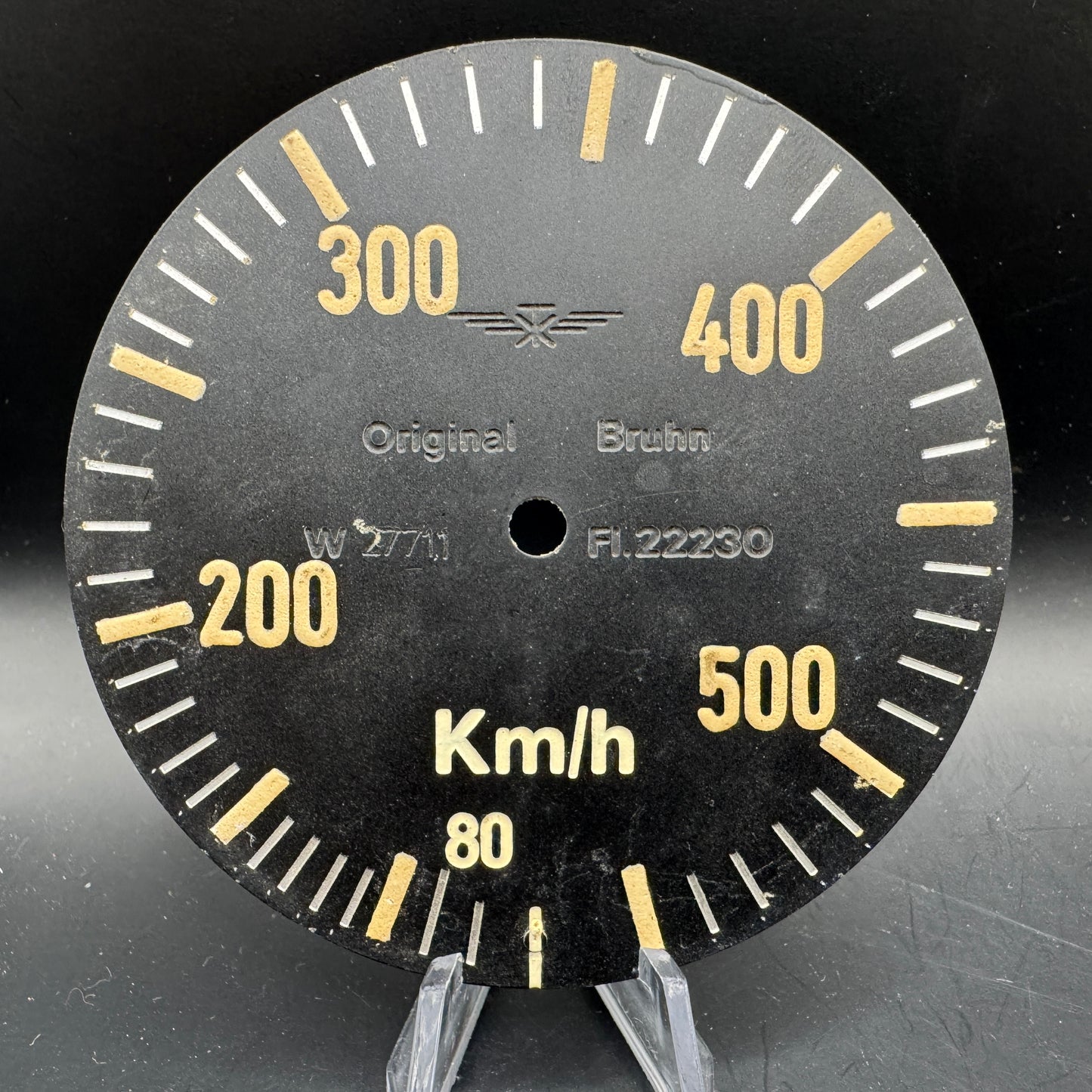 WW2 original artifact – Airspeed Indicator, 550 km/h, Luftwaffe Fahrtmesser Fl.22230 – AxisArtifacts