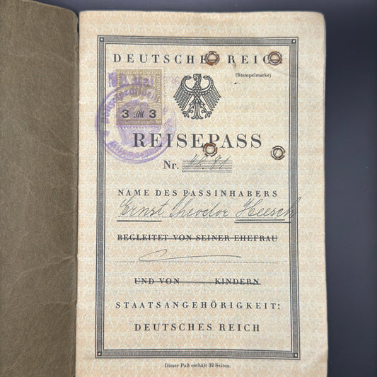 WW2 original artifact – Reisepass 1936 – interior detail