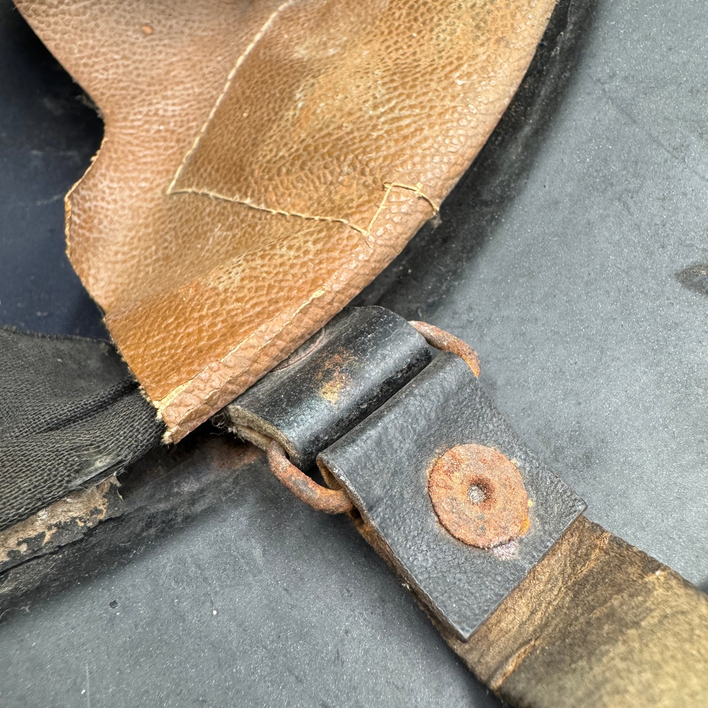 WW2 original artifact – Luftschutzhelmet – interior page