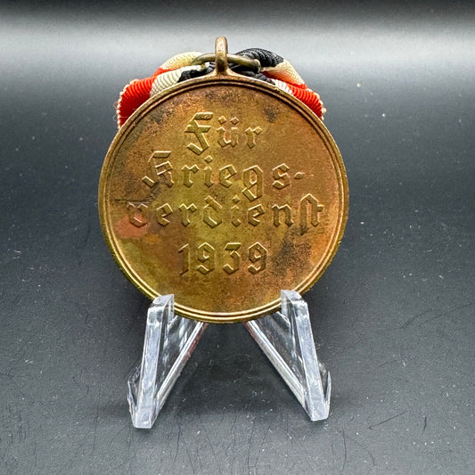 WW2 original artifact – Kriegsverdienst medal – interior detail