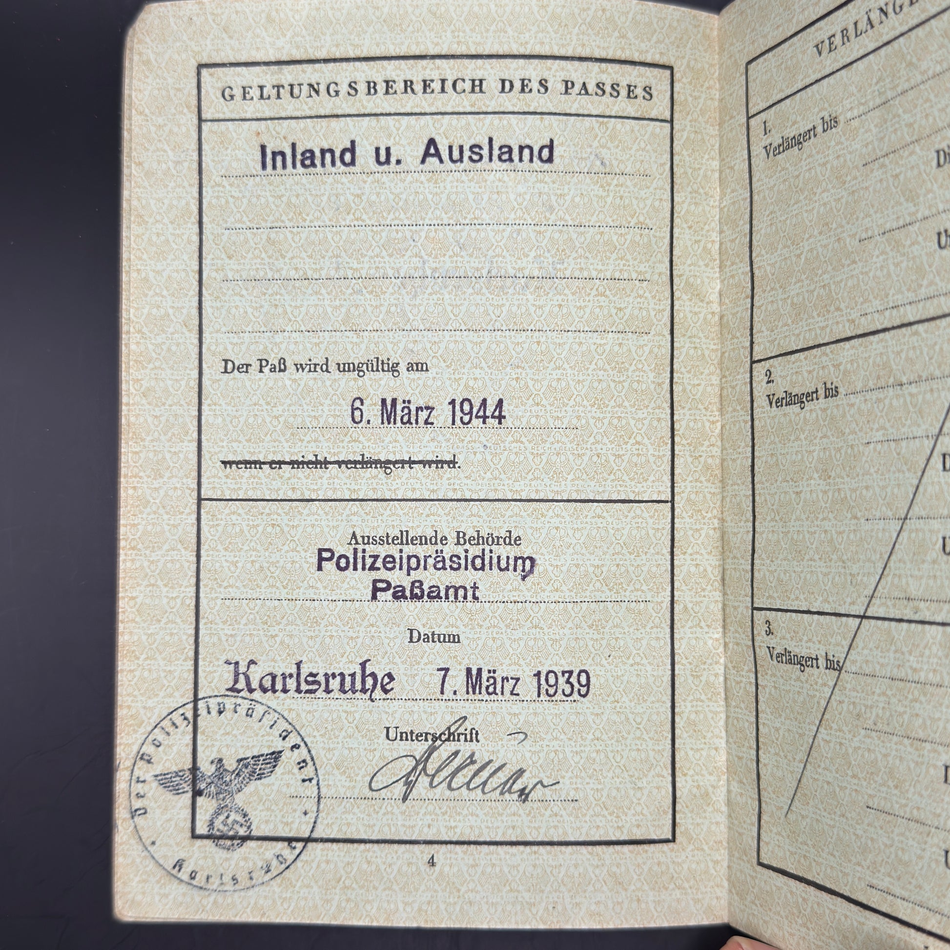 WW2 original artifact – Reisepass Deutsches Reich Hermann Gabel – interior detail