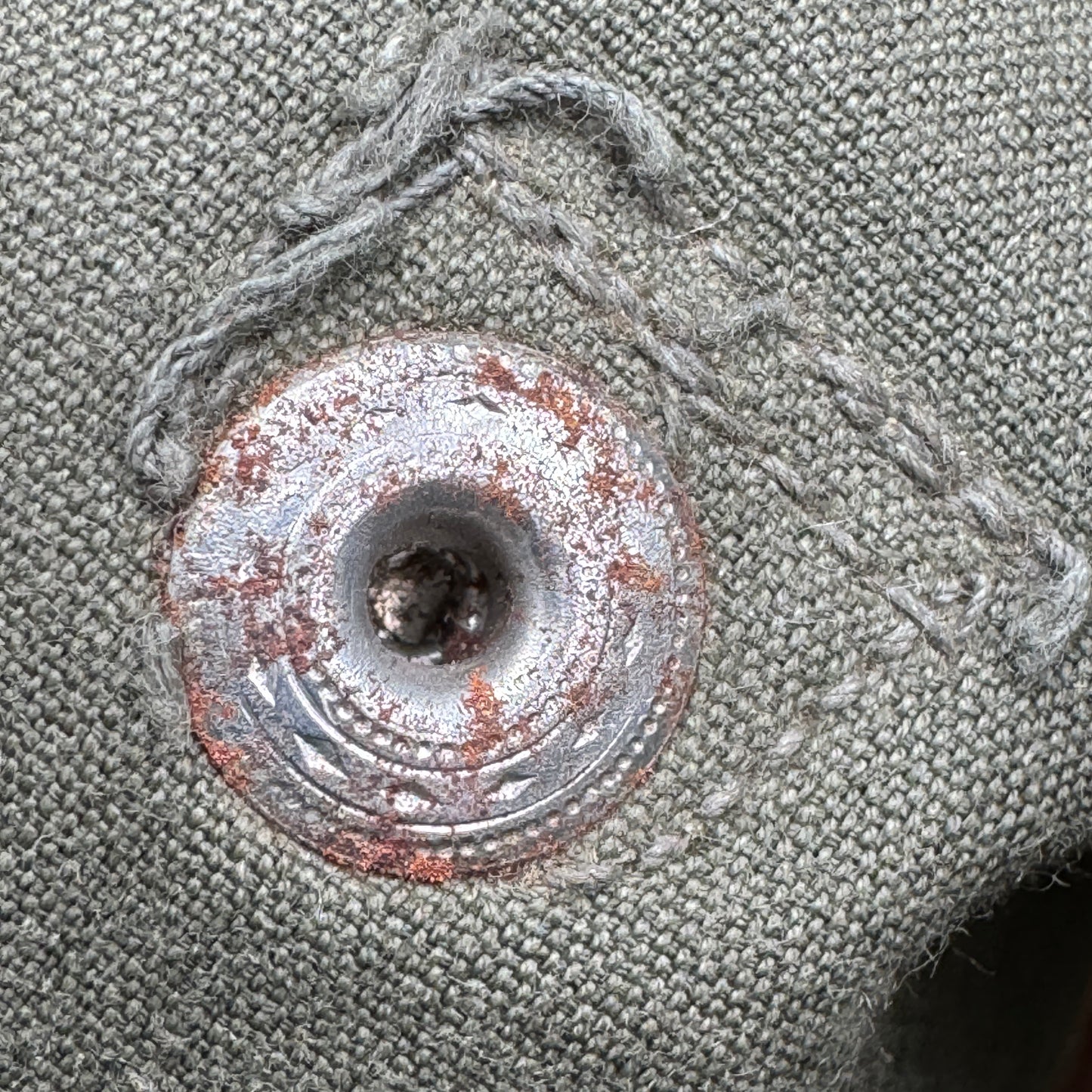 WW2 original artifact – Wehrmacht Kradmelder glove Right – interior page