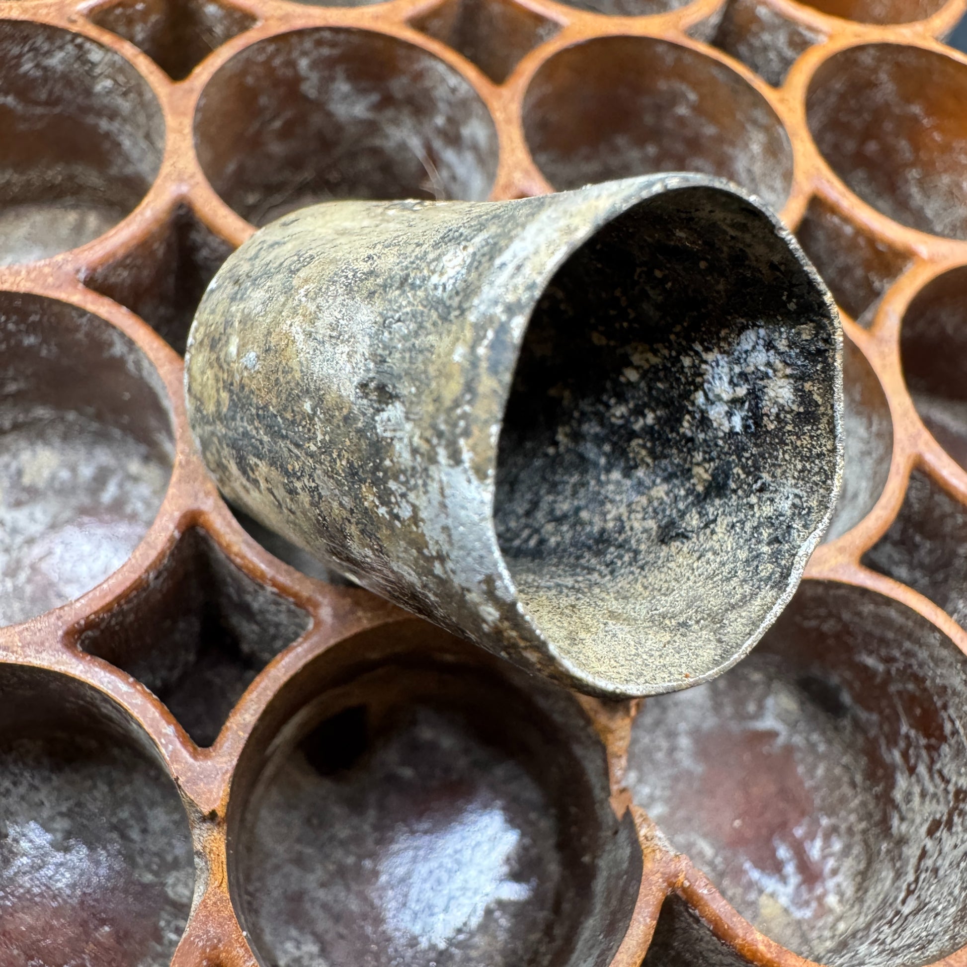 WW2 original artifact – German 'kl.Zdlg.34' Bakelite Fuse Storage Container – interior page