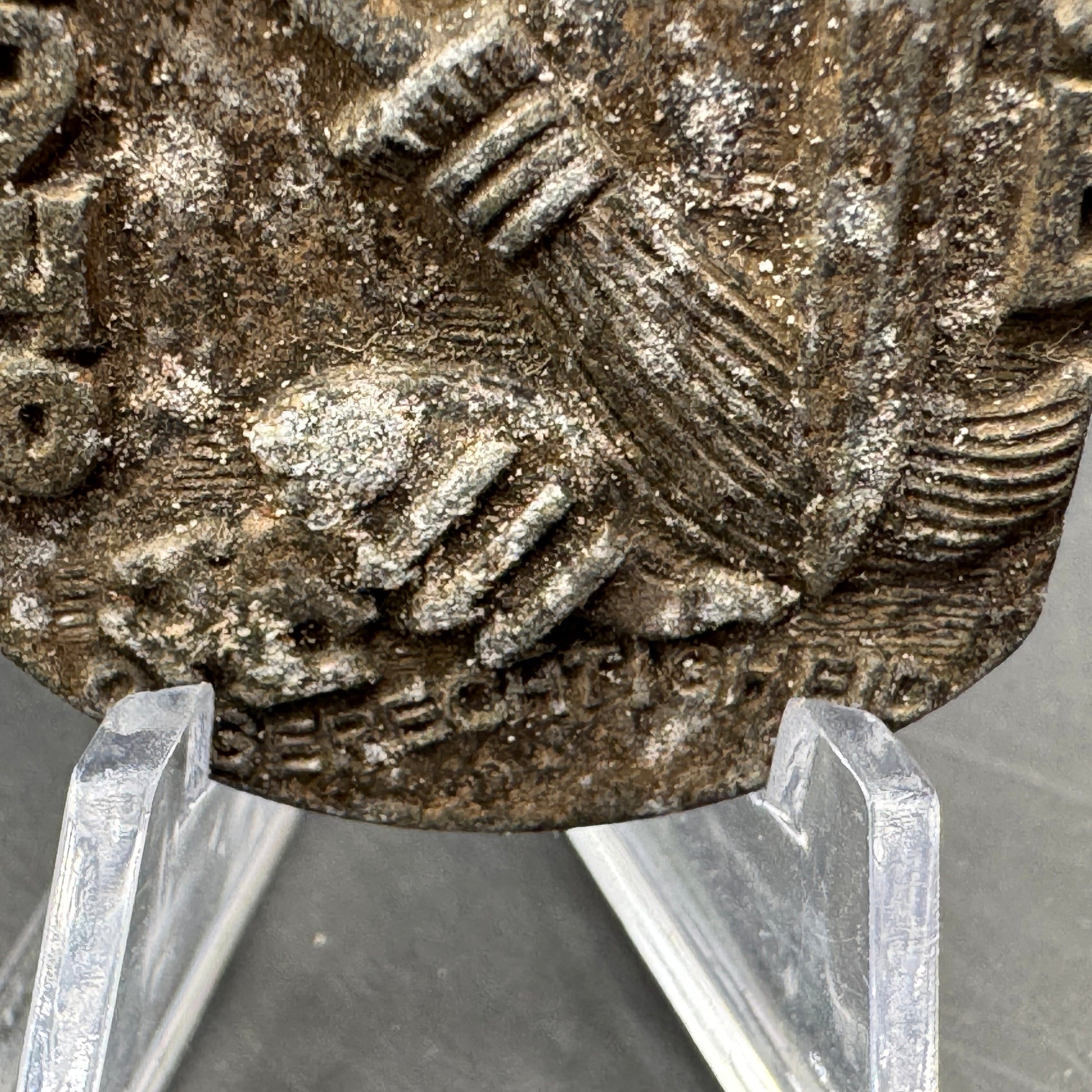 WW2 original artifact – NSB Tinnie – ‘Goudsberg Vrijheid en Recht 1940’ – interior detail