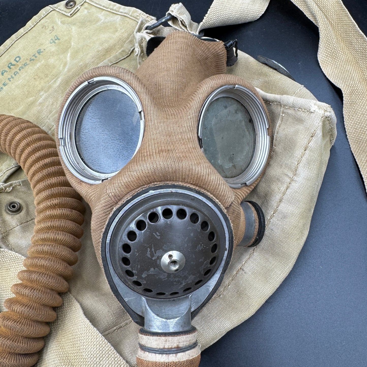 WW2 original artifact – British gas mask 1943 – interior detail