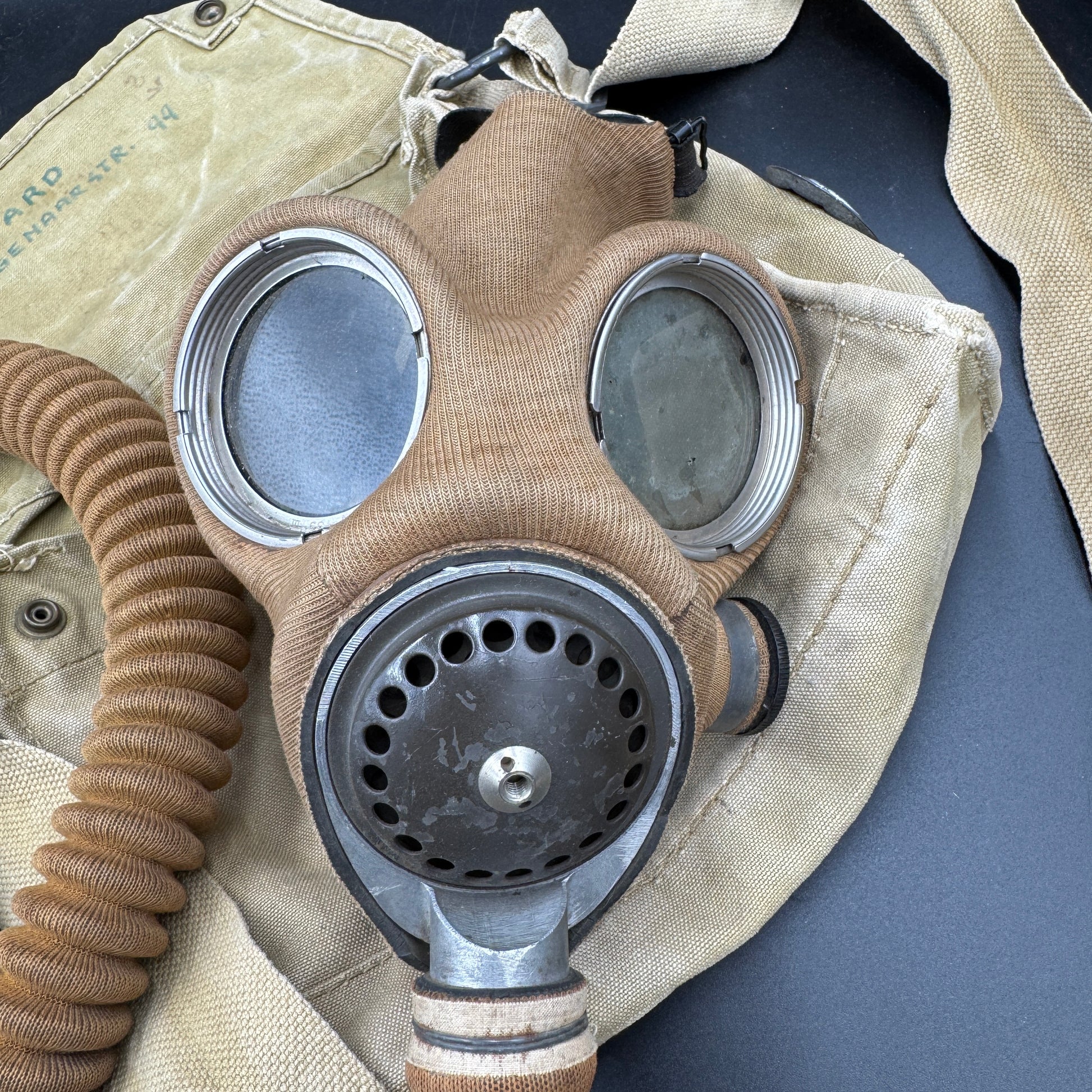 WW2 original artifact – British gas mask 1943 – interior detail