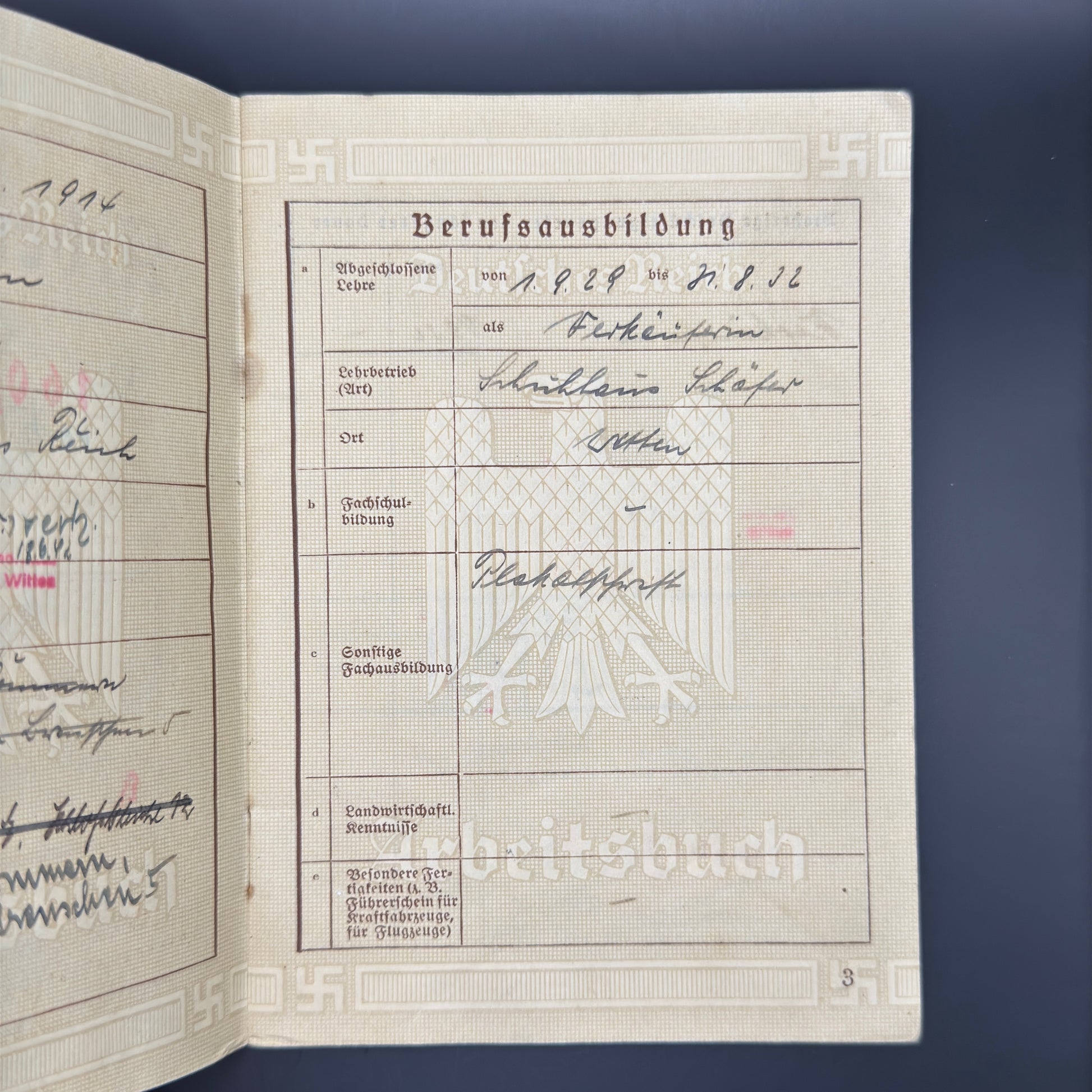 WW2 original artifact – Arbeitsbuch Shoe saleswoman – interior title page