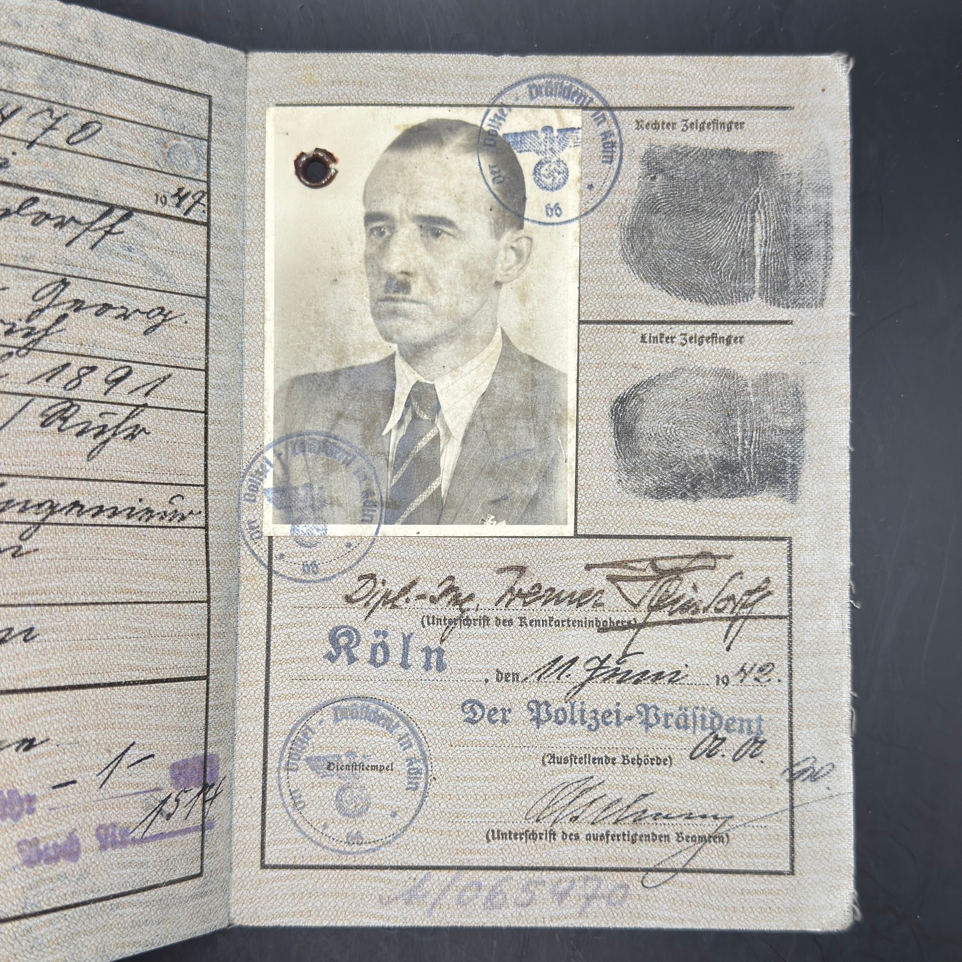 WW2 original artifact – Kennkarte Diplomat – interior title page