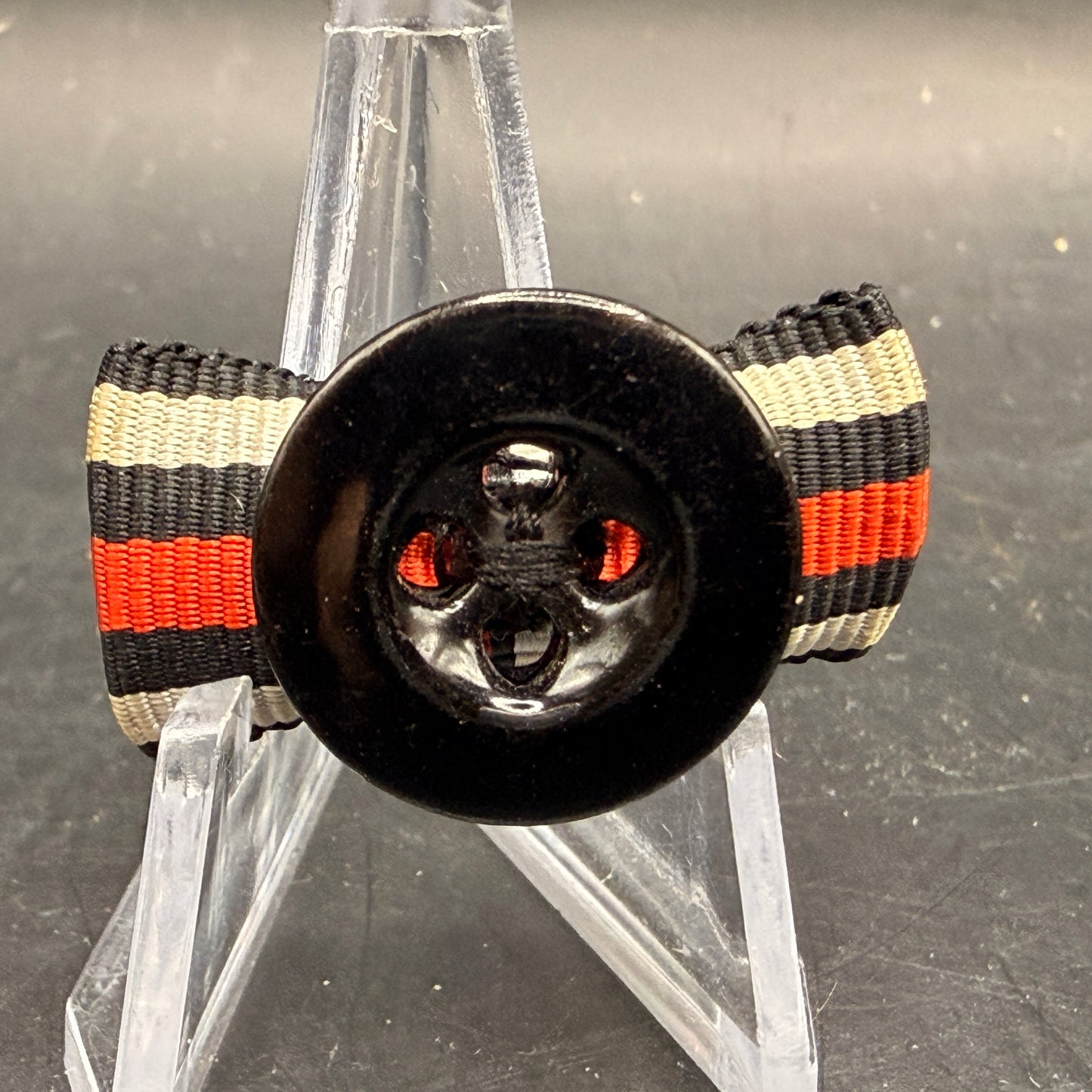 WW2 original artifact – Pre-WWII German 2-Position Button Hole Ribbon, 1914 Iron Cross – interior detail