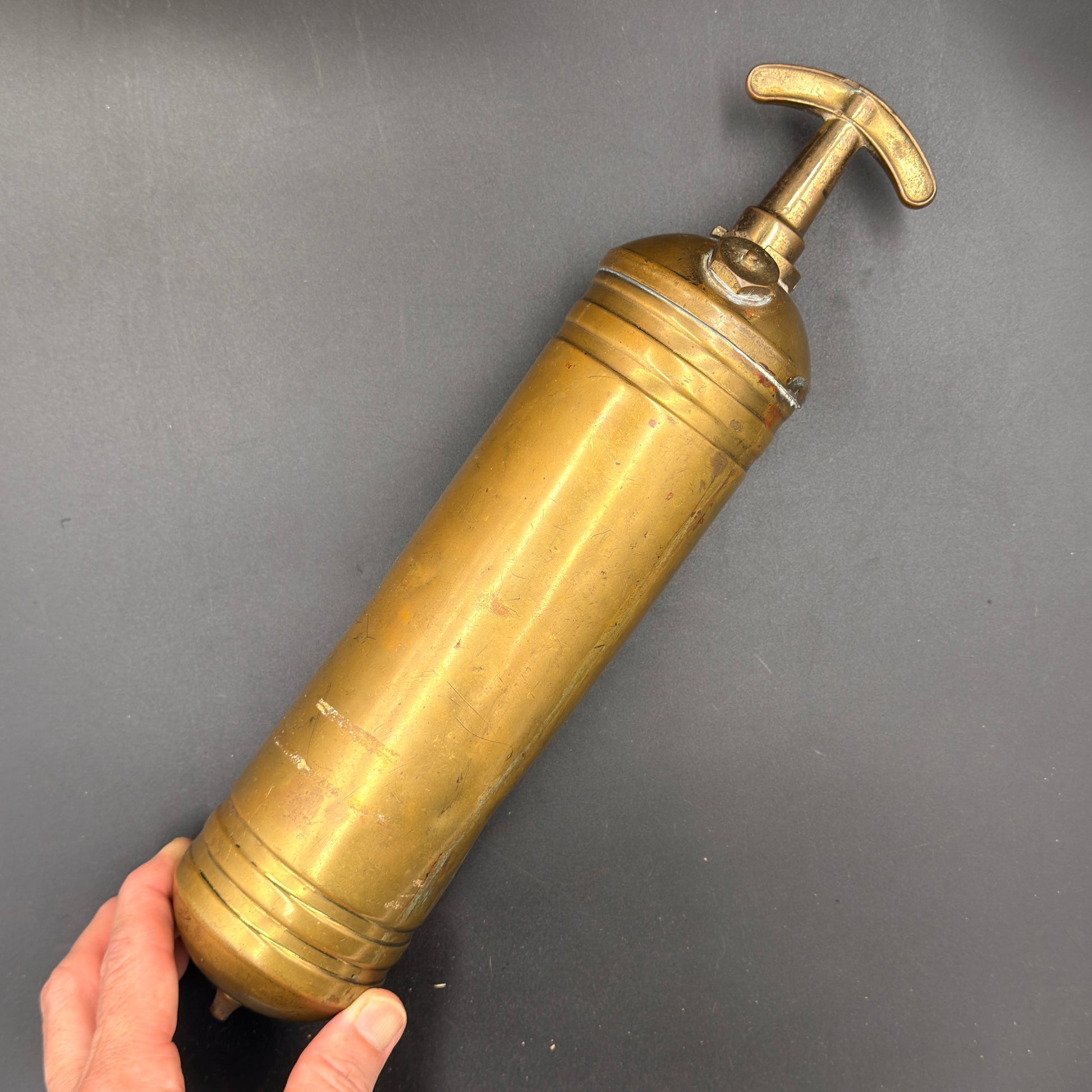 WW2 original artifact – WW2 British Army Pyrene Fire Extinguisher – AxisArtifacts