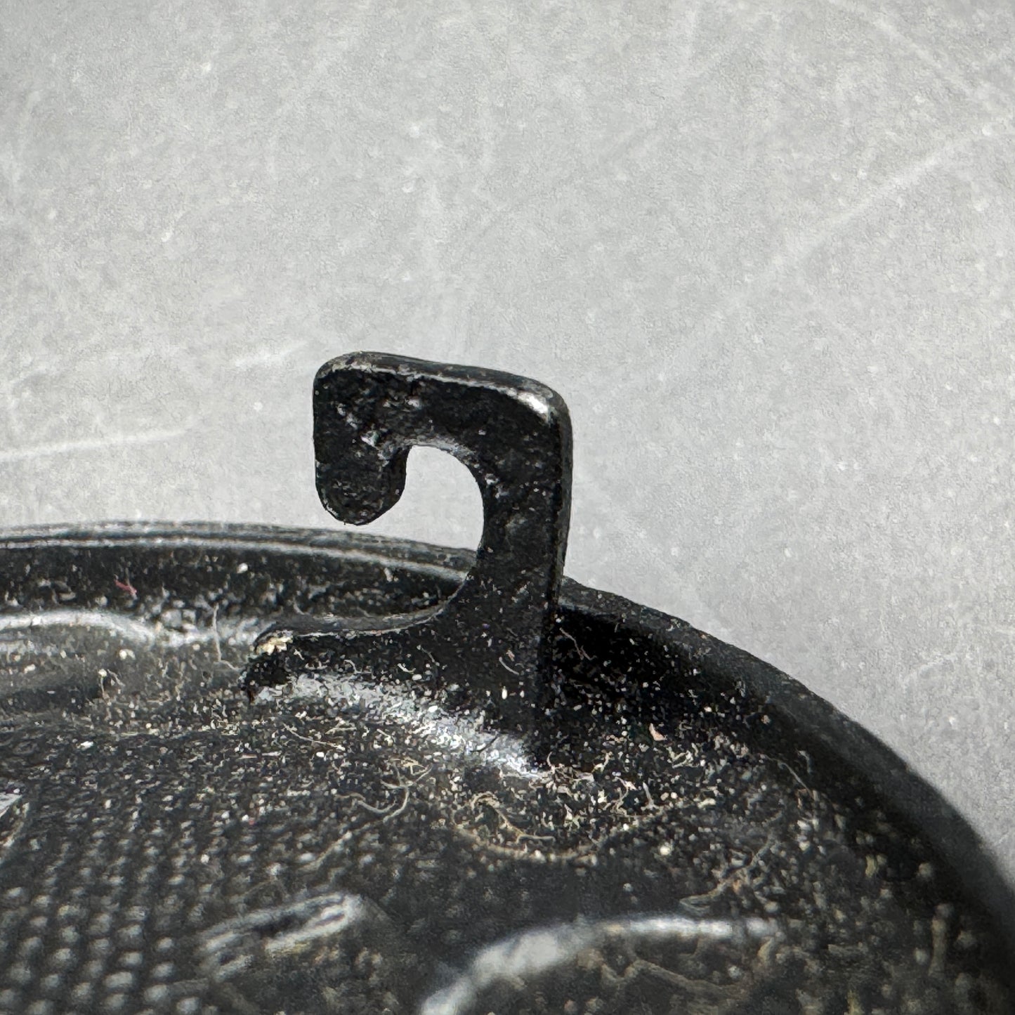 WW2 original artifact – Verwundeten Abzeichen (VWA) Schwartz – interior page