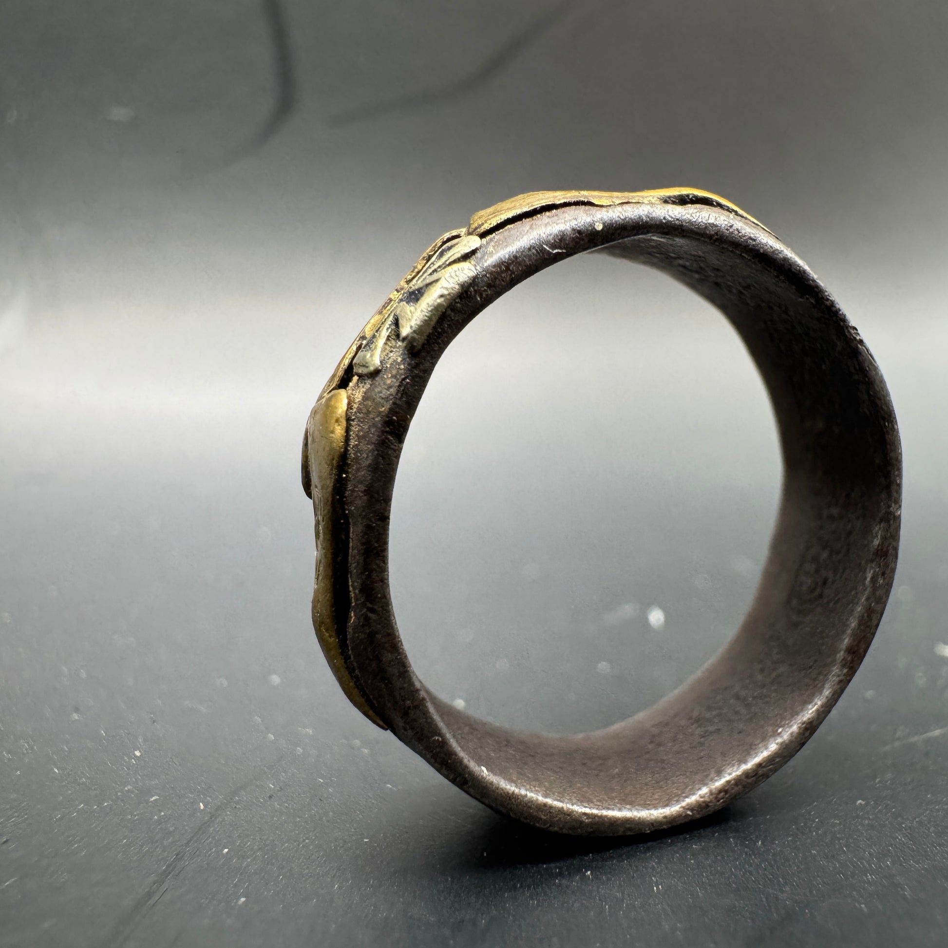 WW2 original artifact – Trenchart ring with iron cross 18mm – interior page