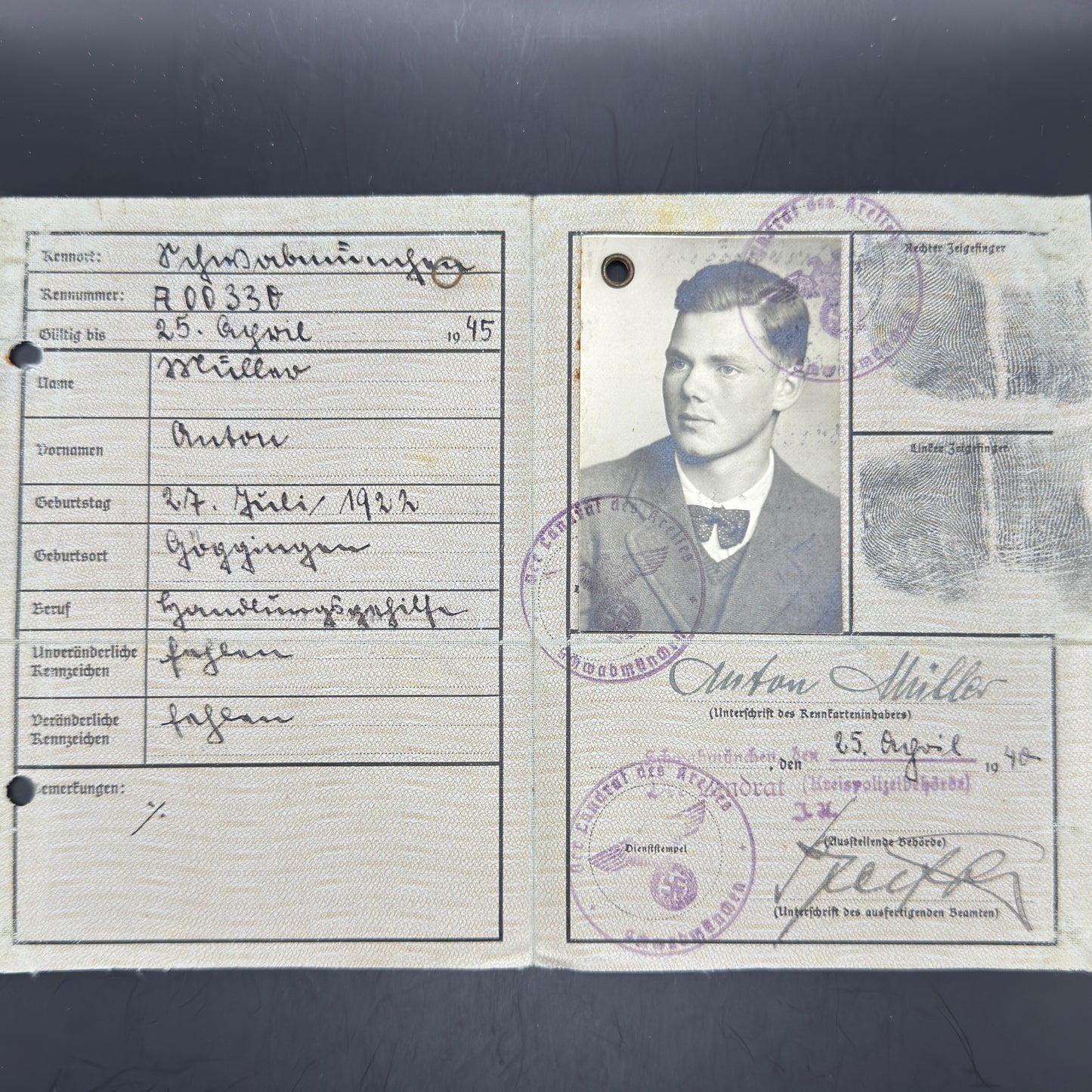 WW2 original artifact – Kennkarte Anton Müller 1940 – interior title page