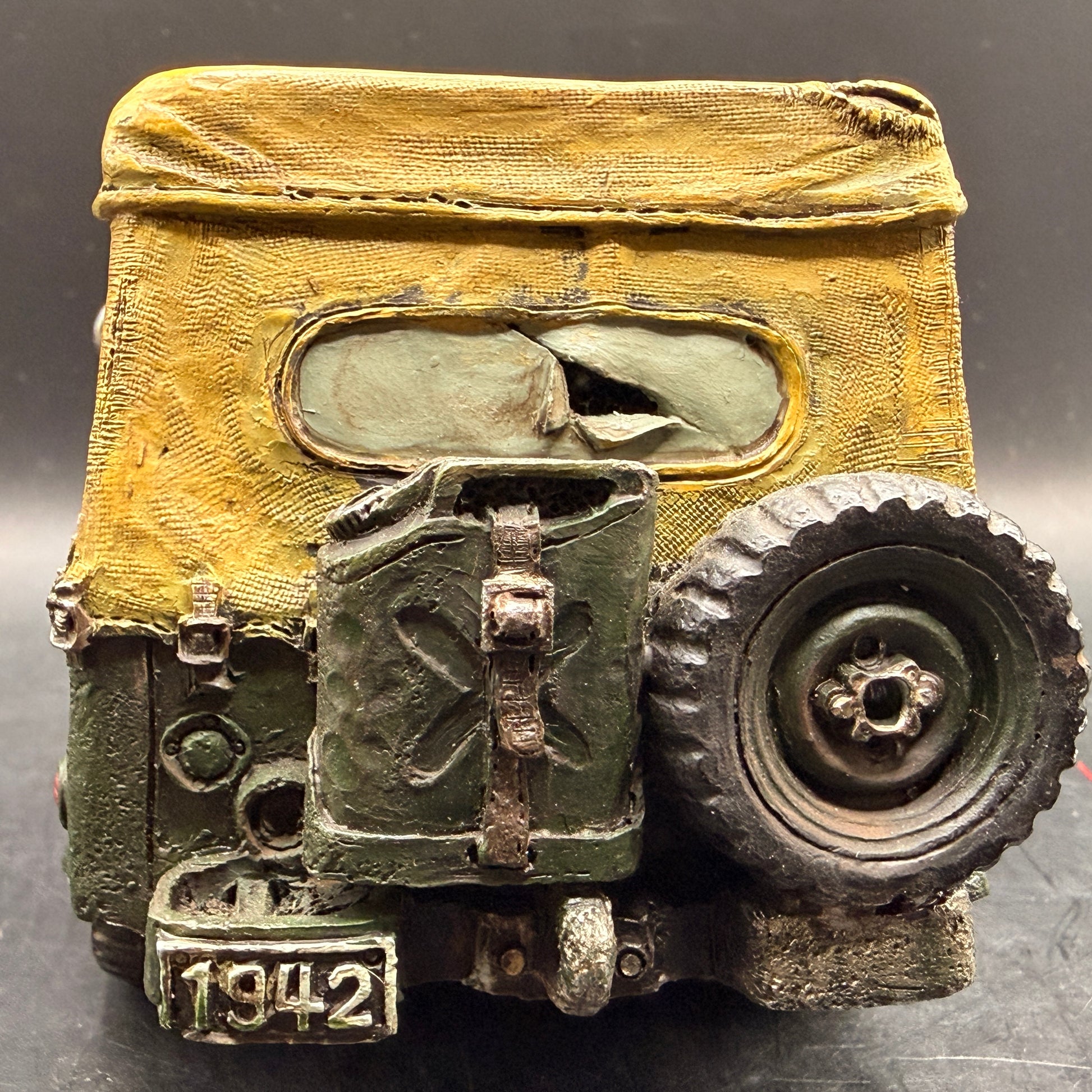 WW2 original artifact – 2x WW2 U.S. Resin Vehicles – by P.I.S.C. – Mint Condition – interior page