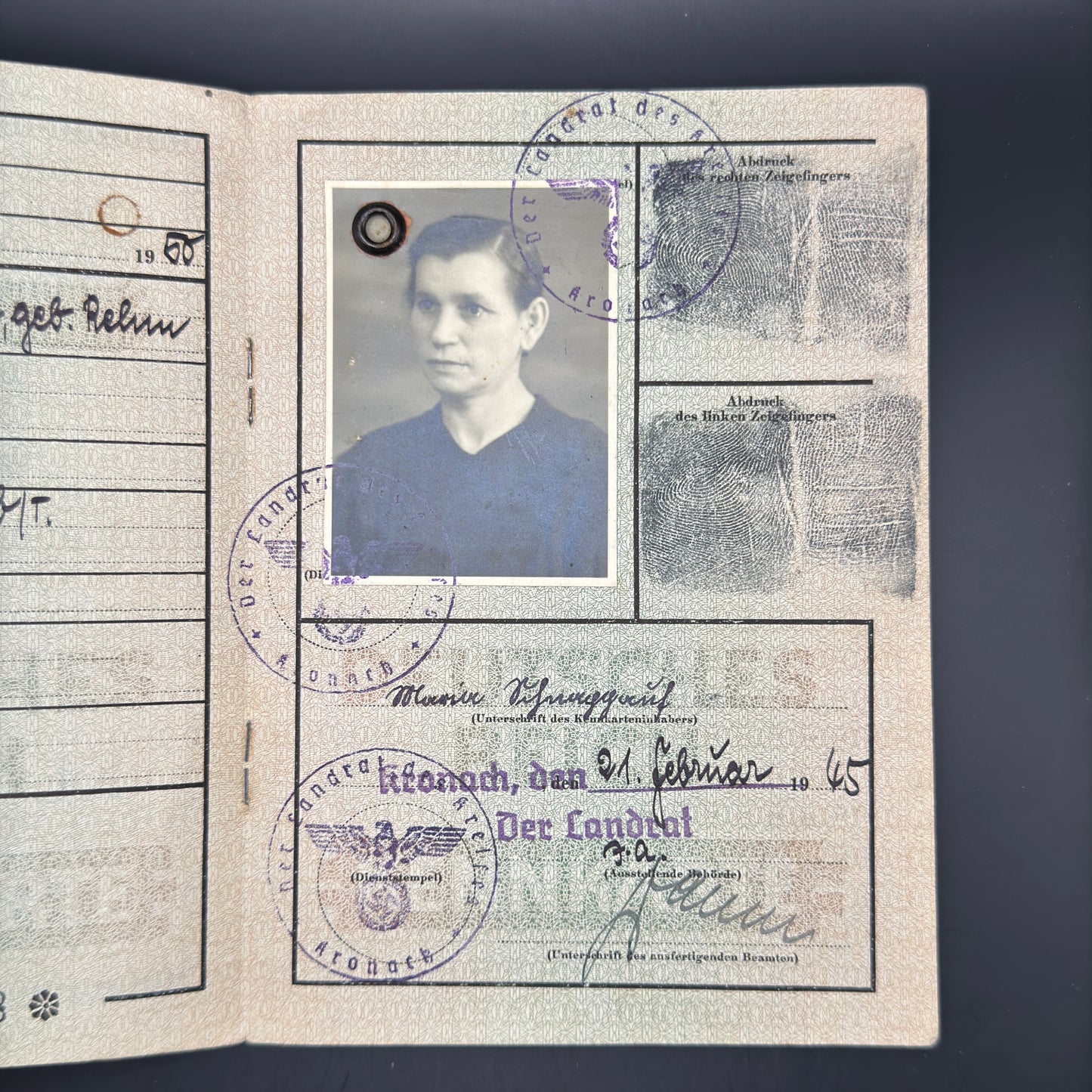 WW2 original artifact – Kennkarte 1945 – interior title page