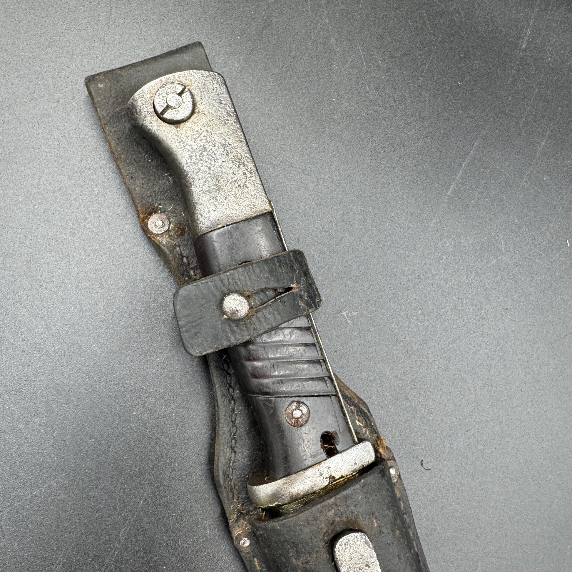 WW2 original artifact – K98 Bayonet with frog – interior title page