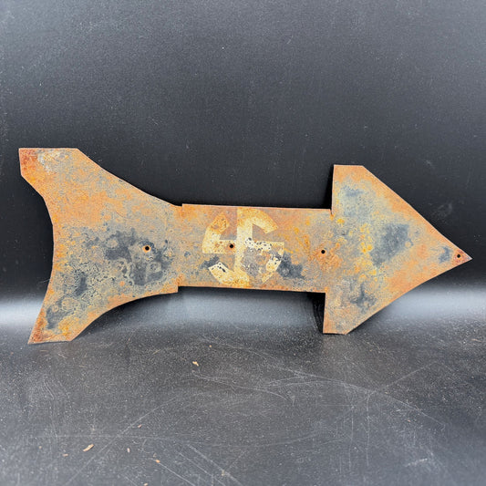 WW2 German SS Wiking direction sign made of steel, arrow-shaped military sign with original paint and heavy patina