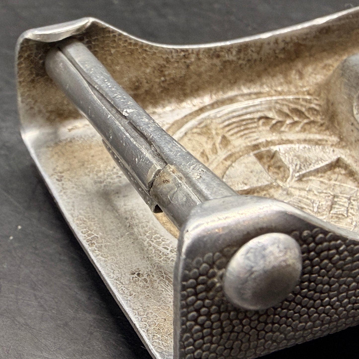 WW2 original artifact – Denazified RAD Belt Buckle (Herman Aurich 1937) with Original 95 cm Leather Belt – interior page